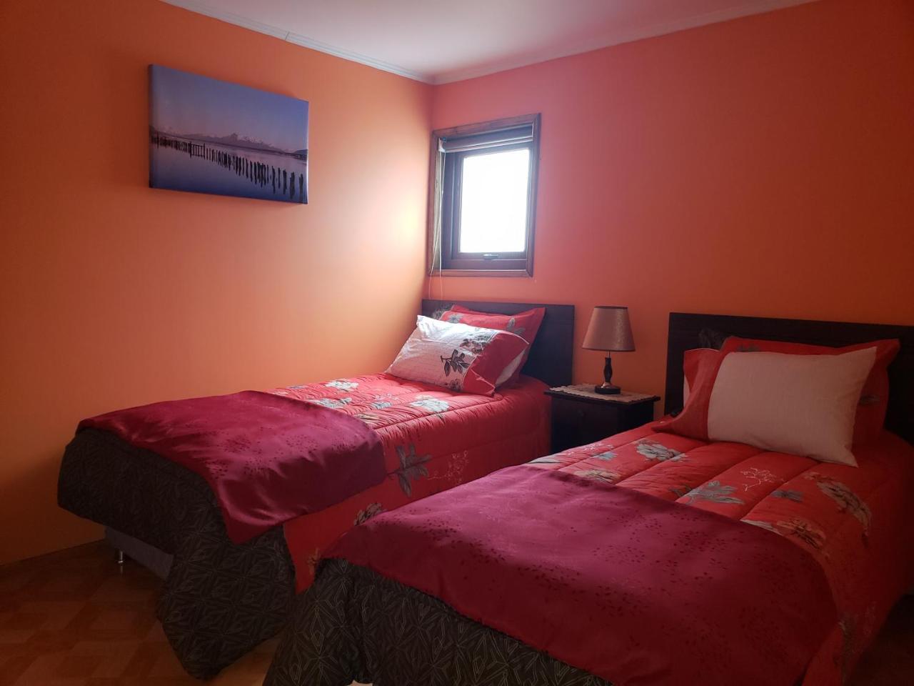 פורטו נטאלס Hostal Nataly מראה חיצוני תמונה